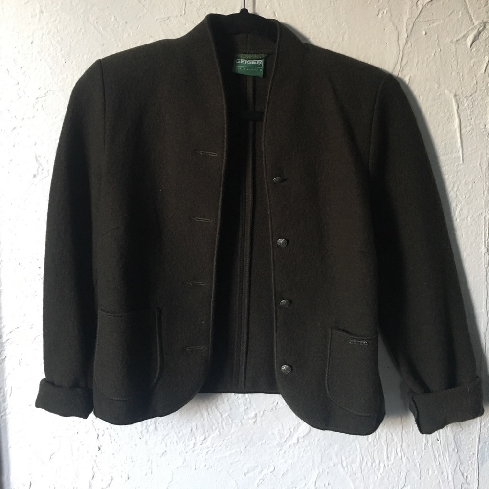 Geiger dark green simple jacket